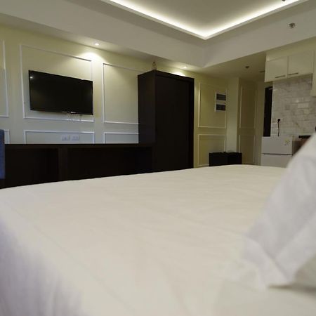 Luxe In Venice Aparthotel Taguig Buitenkant foto