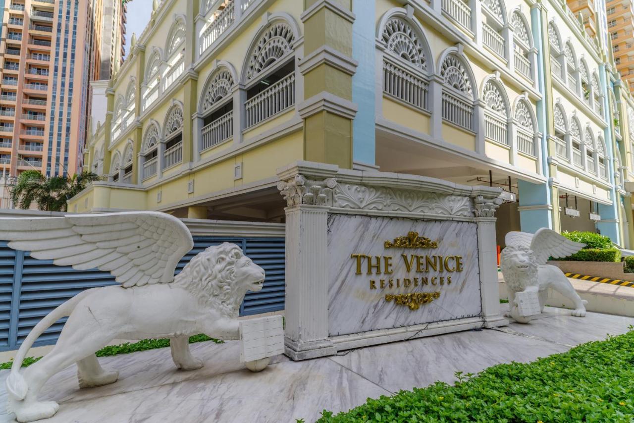 Luxe In Venice Aparthotel Taguig Buitenkant foto